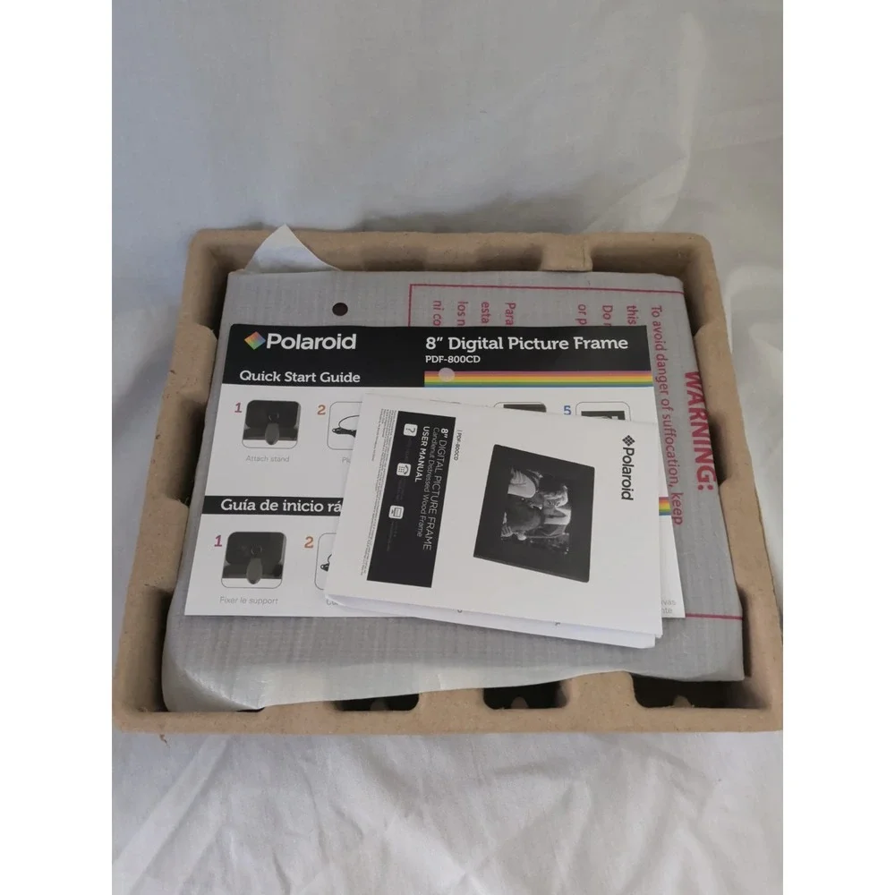 Polaroid 8